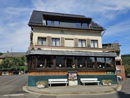 Hotel zum Kauf 790.000 € 516 m² Gastrofläche 1.055 m² Grundstück Schuld 53520