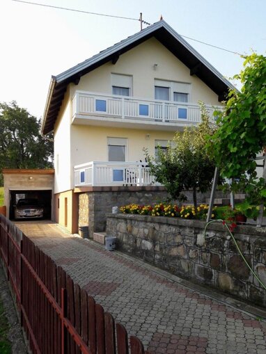 Einfamilienhaus zum Kauf 55.000 € 5 Zimmer 160 m² 720 m² Grundstück Lukavice