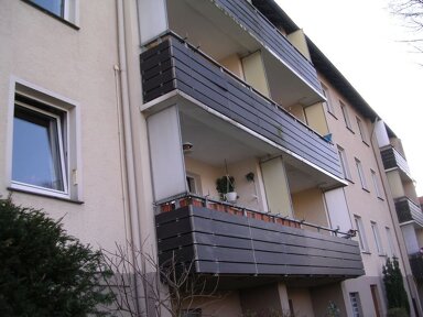 Wohnung zur Miete 689 € 3 Zimmer 72,9 m² EG frei ab 15.04.2025 Felder Straße 32 Schützenstraße - Halfeshof Solingen 42651