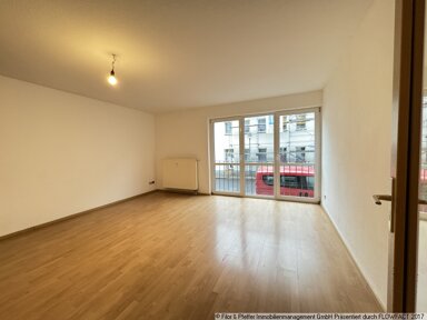 Wohnung zur Miete 583 € 3 Zimmer 83,4 m² Sankt-Michael-Straße 11/11a Fichtestraße / Ambrosiusplatz Magdeburg 39112