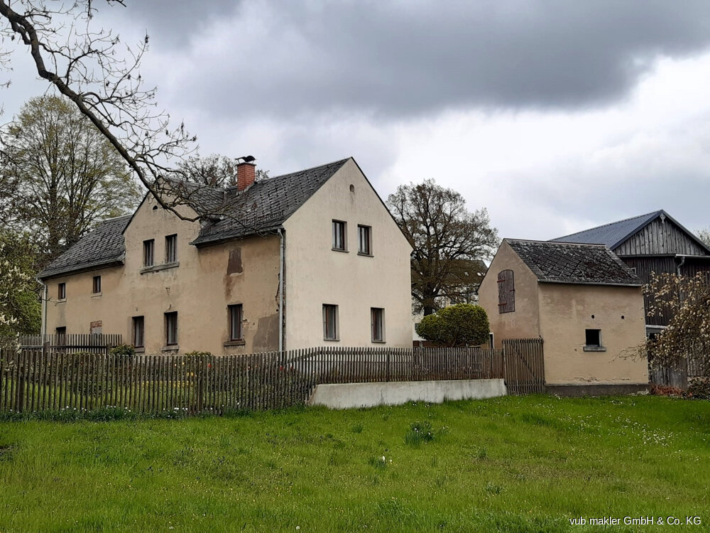 Einfamilienhaus zum Kauf 99.000 € 5 Zimmer 151 m²<br/>Wohnfläche 2.907 m²<br/>Grundstück Pöhl 08543