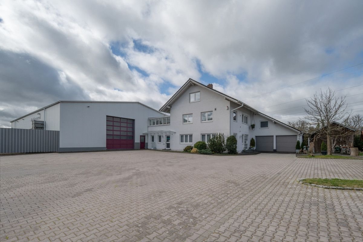 Haus zum Kauf 1.295.000 € 9,5 Zimmer 269,7 m² 4.027 m² Grundstück Wilflingen Wellendingen / Wilflingen 78669