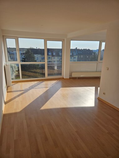 Wohnung zur Miete 350 € 2 Zimmer 55,3 m² 4. Geschoss Gutenbergstr. Innerstädtischer Bereich Süd 31 Dessau-Roßlau 06842