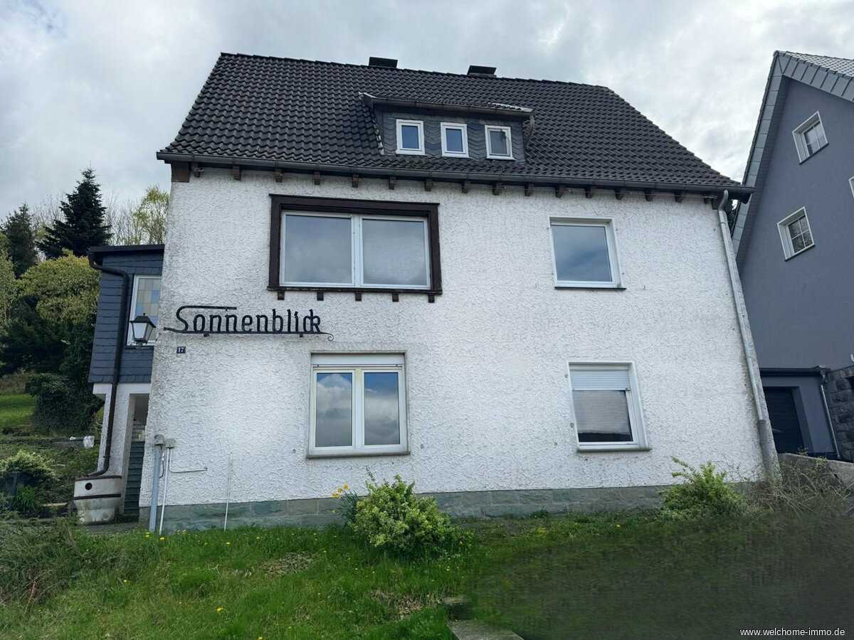 Einfamilienhaus zum Kauf 180.000 € 7 Zimmer 179 m²<br/>Wohnfläche 876 m²<br/>Grundstück Freienohl Meschede / Freienohl (Sauerland) 59872