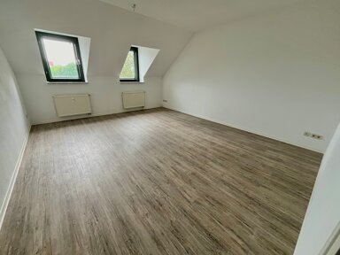 Wohnung zur Miete 499 € 3 Zimmer 88,2 m² 4. Geschoss frei ab sofort Wartburgstraße 18 Bernsdorf 423 Chemnitz 09126