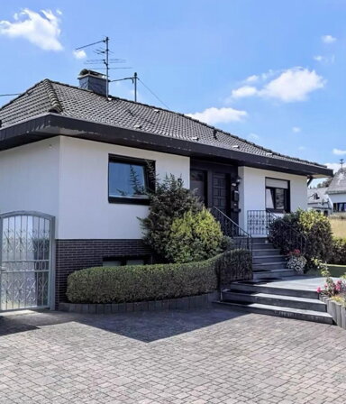 Einfamilienhaus zum Kauf provisionsfrei 345.000 € 5 Zimmer 179 m² 934 m² Grundstück Eichenbacher Weg 5 Antweiler 53533