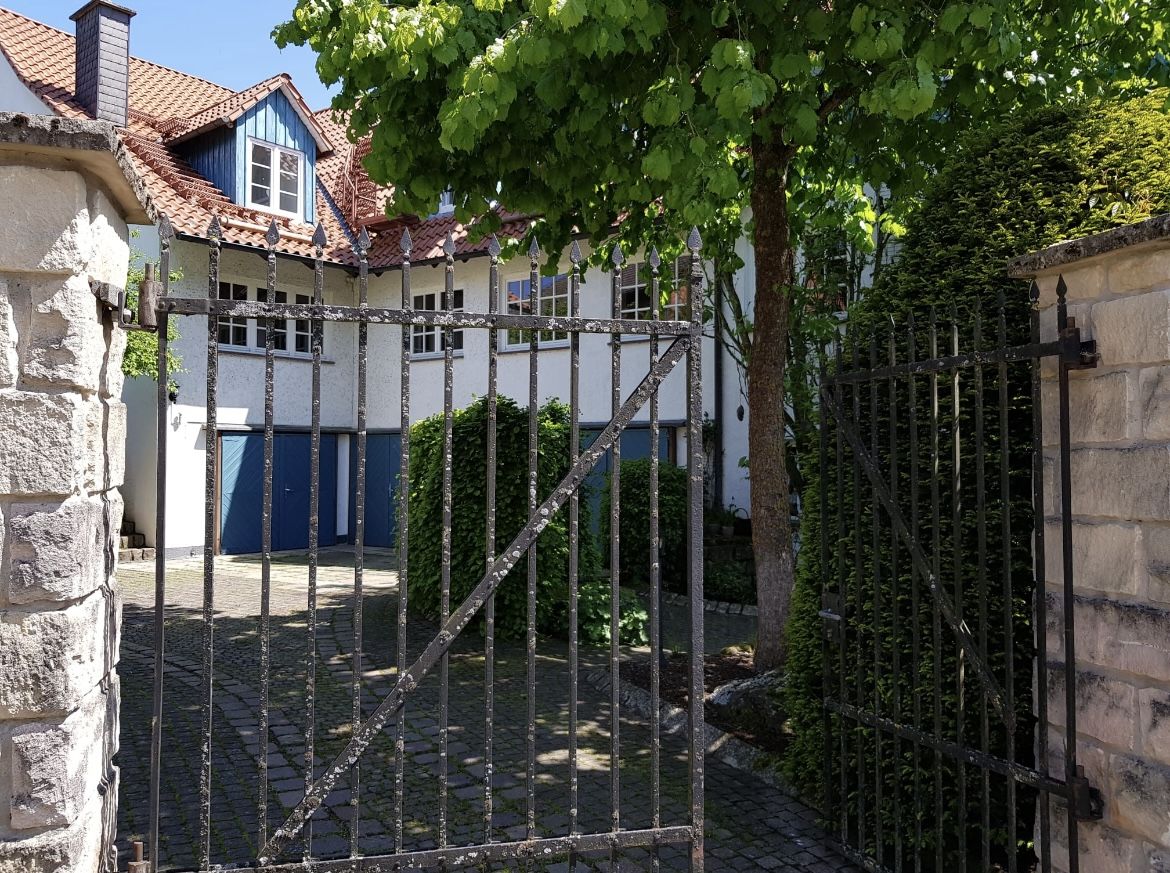 Mehrfamilienhaus zum Kauf 800.000 € 20 Zimmer 633,4 m²<br/>Wohnfläche 617 m²<br/>Grundstück Holzhausen Nieheim 33039