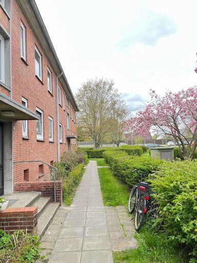 Wohnung zur Miete 399 € 2 Zimmer 43,6 m² 1. Geschoss frei ab 16.03.2025 Stadtweg 10 Zentrum Husum 25813