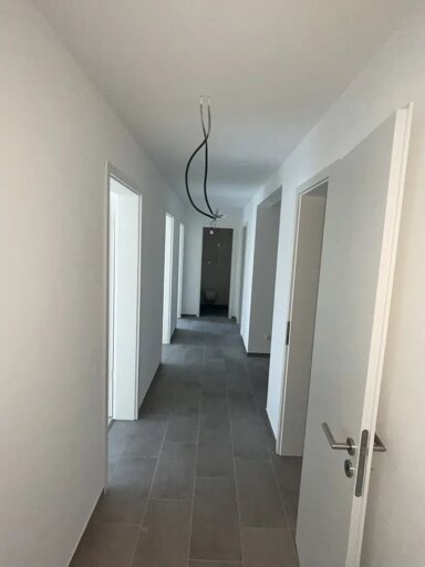 Wohnung zur Miete 700 € 4 Zimmer 106 m² frei ab sofort Edenkobener Straße Radeburg Ottendorf-Okrilla 01471