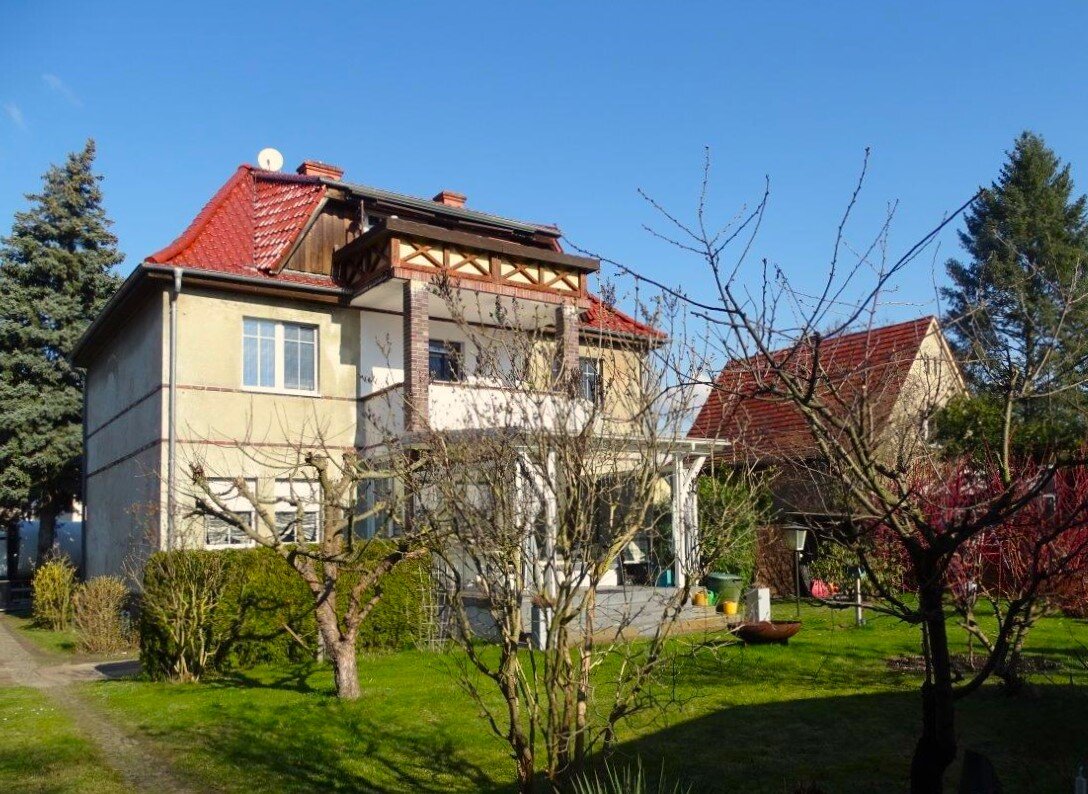 Mehrfamilienhaus zum Kauf als Kapitalanlage geeignet 760.000 € 7 Zimmer 268 m²<br/>Wohnfläche 625 m²<br/>Grundstück Stahnsdorf Stahnsdorf 14532