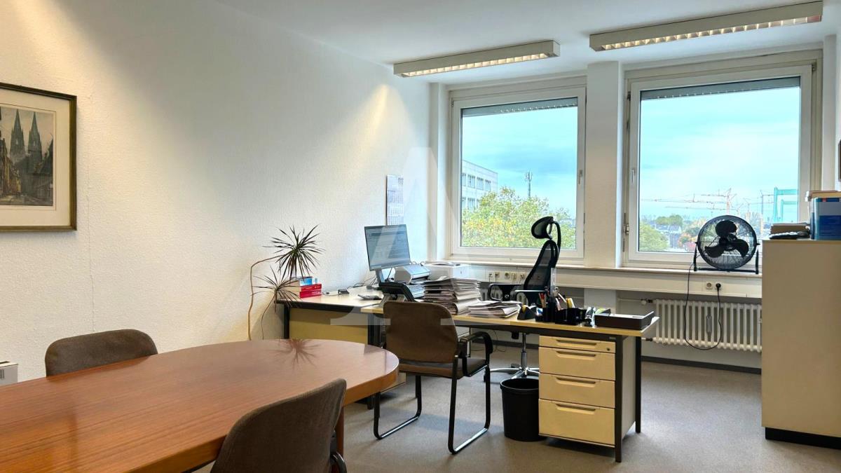 Büro-/Praxisfläche zur Miete 14 € 240 m²<br/>Bürofläche ab 240 m²<br/>Teilbarkeit Mülheim Köln 51065