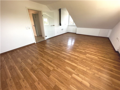 Wohnung zur Miete 840 € 4 Zimmer 79 m² frei ab sofort Am Kirschberg 6 Gerbrunn 97218