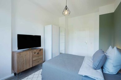 Wohnung zur Miete Wohnen auf Zeit 720 € 6 Zimmer 16 m² frei ab 04.04.2025 Saalburgallee 2 Bornheim Frankfurt am Main 60385