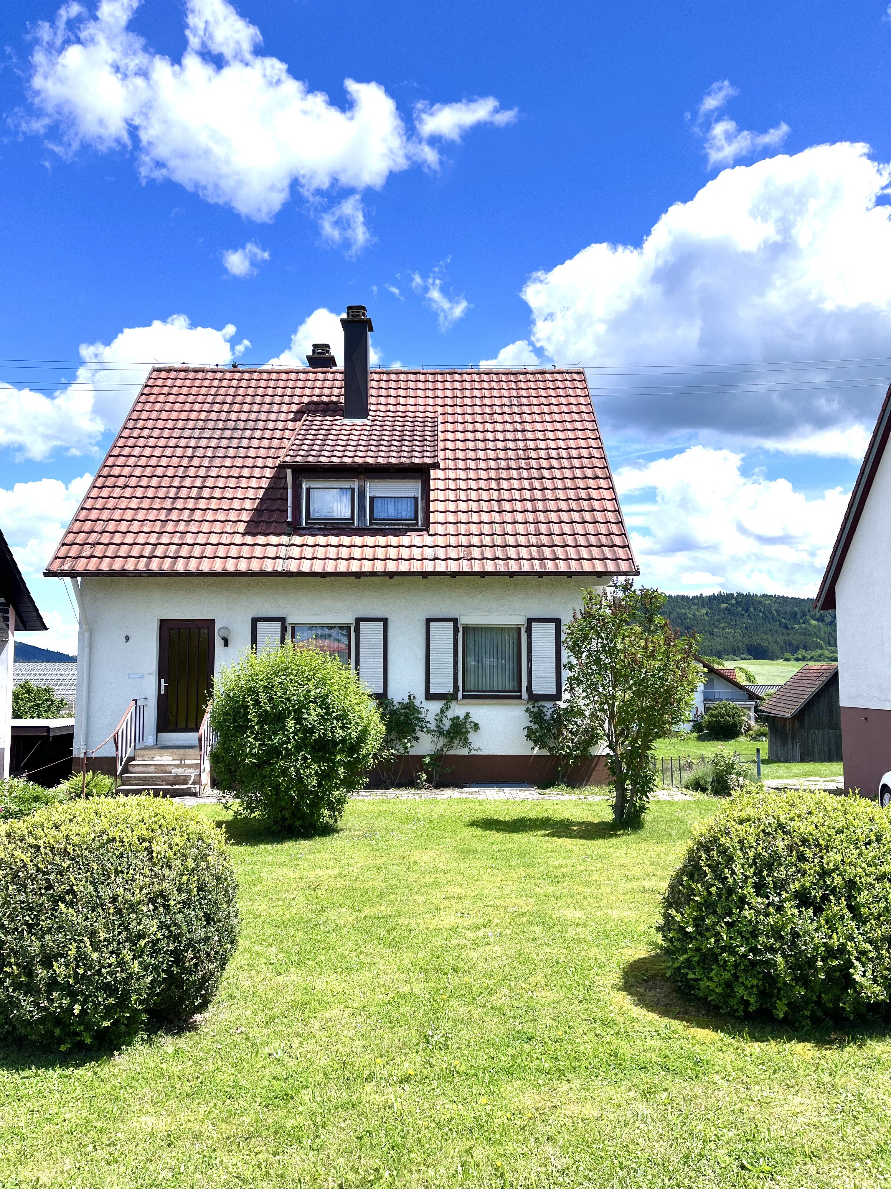 Einfamilienhaus zum Kauf 195.000 € 4,5 Zimmer 103 m²<br/>Wohnfläche 803 m²<br/>Grundstück Böhringen Dietingen-Böhringen 78661