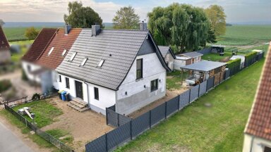 Doppelhaushälfte zum Kauf provisionsfrei 340.000 € 4 Zimmer 150 m² 830 m² Grundstück Am Hof 22 Groß Voigtshagen Dassow 23942