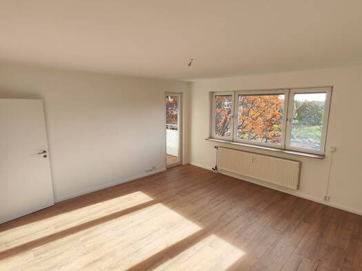 Wohnung zur Miete 850 € 3 Zimmer 74 m² Geschoss 4/14 frei ab sofort Großenbaum Duisburg 47269