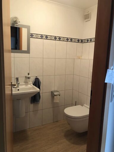 Wohnung zur Miete 700 € 3 Zimmer 131 m² frei ab sofort Heidenbachswald 1 Niederdielfen Wilnsdorf 57234