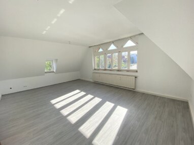 Wohnung zur Miete 325 € 2 Zimmer 71,7 m² 3. Geschoss Wettiner Straße 04 Glauchau Glauchau 08371