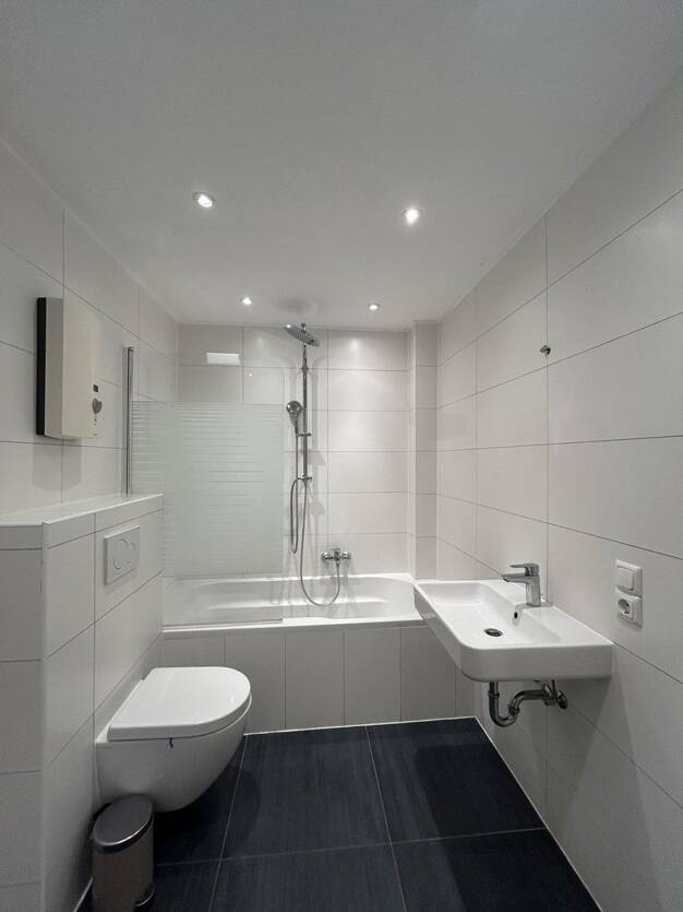 Doppelhaushälfte zum Kauf provisionsfrei 220.000 € 4 Zimmer 92 m² 300 m² Grundstück Giesenkirchen - Nord Mönchen Gladbach 41238