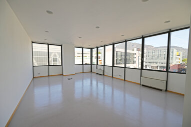 Büro-/Praxisfläche zum Kauf 1.050.000 € 9 Zimmer Enrico-Fermi-Straße 20 Bozen 39100