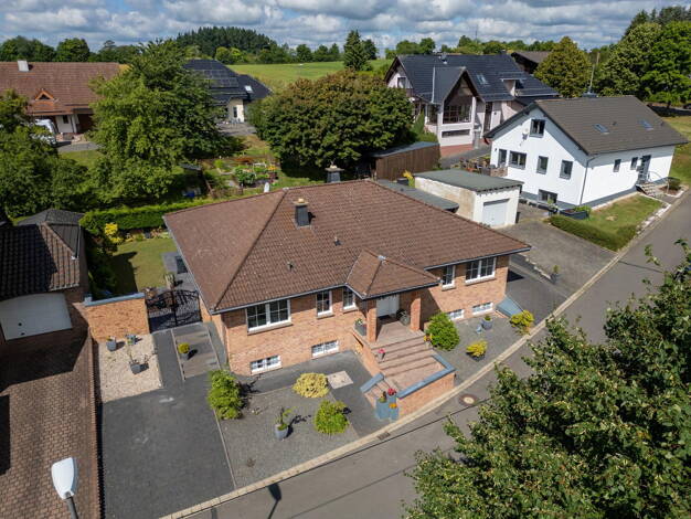 Bungalow zum Kauf provisionsfrei 585.000 € 8 Zimmer 300 m² 623 m² Grundstück Esch 54585