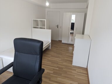 WG-Zimmer zur Miete 315 € 16 m² Erdgeschoss frei ab sofort Talstraße 176/1 Wäldenbronn Esslingen am Neckar 73732