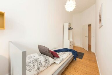 Wohnung zur Miete Wohnen auf Zeit 700 € 1 Zimmer 12,4 m² frei ab 01.01.2025 Weimarische Str. Wilmersdorf Berlin 10715