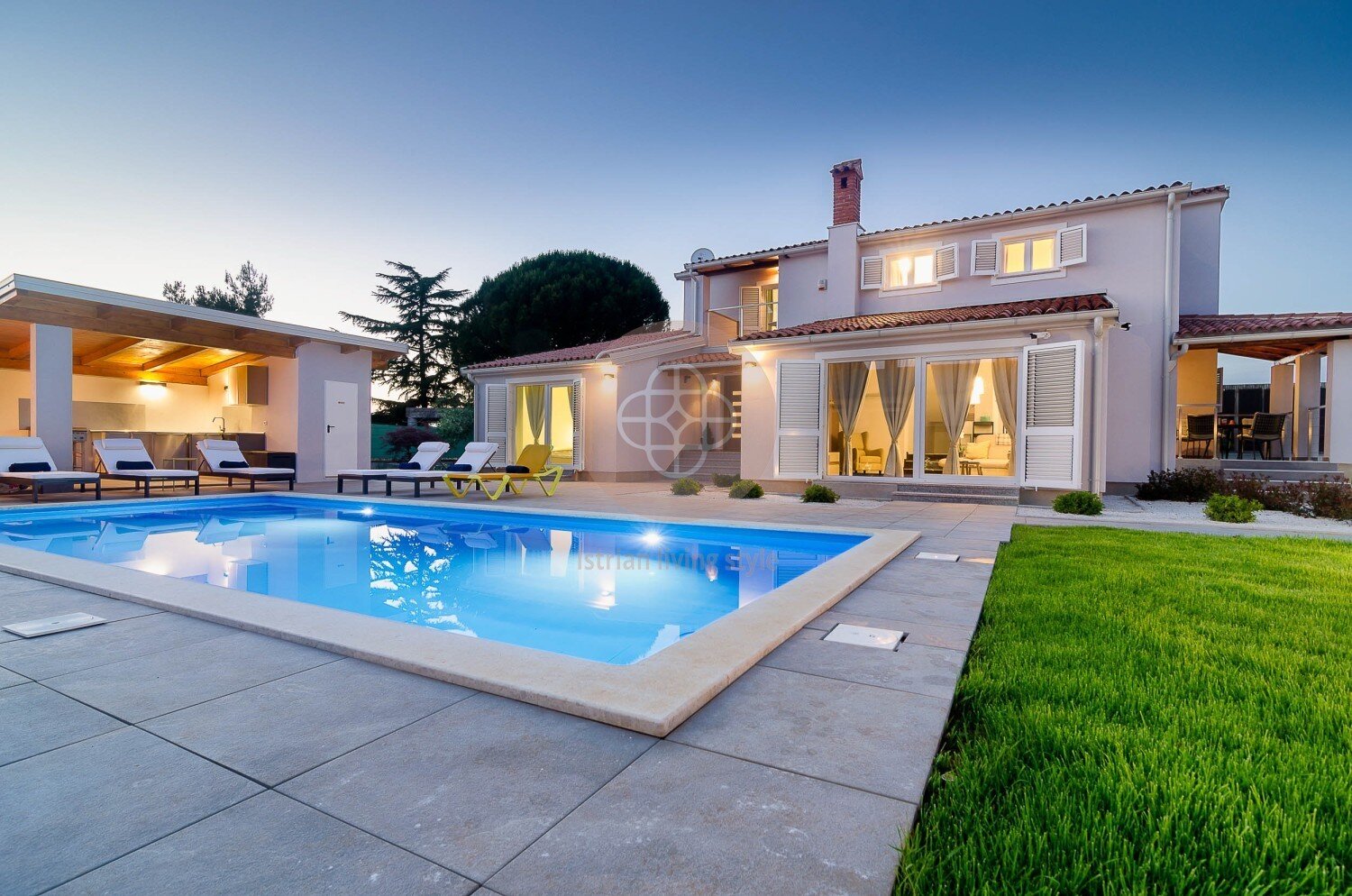 Villa zum Kauf 870.000 € 5 Zimmer 220 m²<br/>Wohnfläche 1.560 m²<br/>Grundstück Fazana 52212