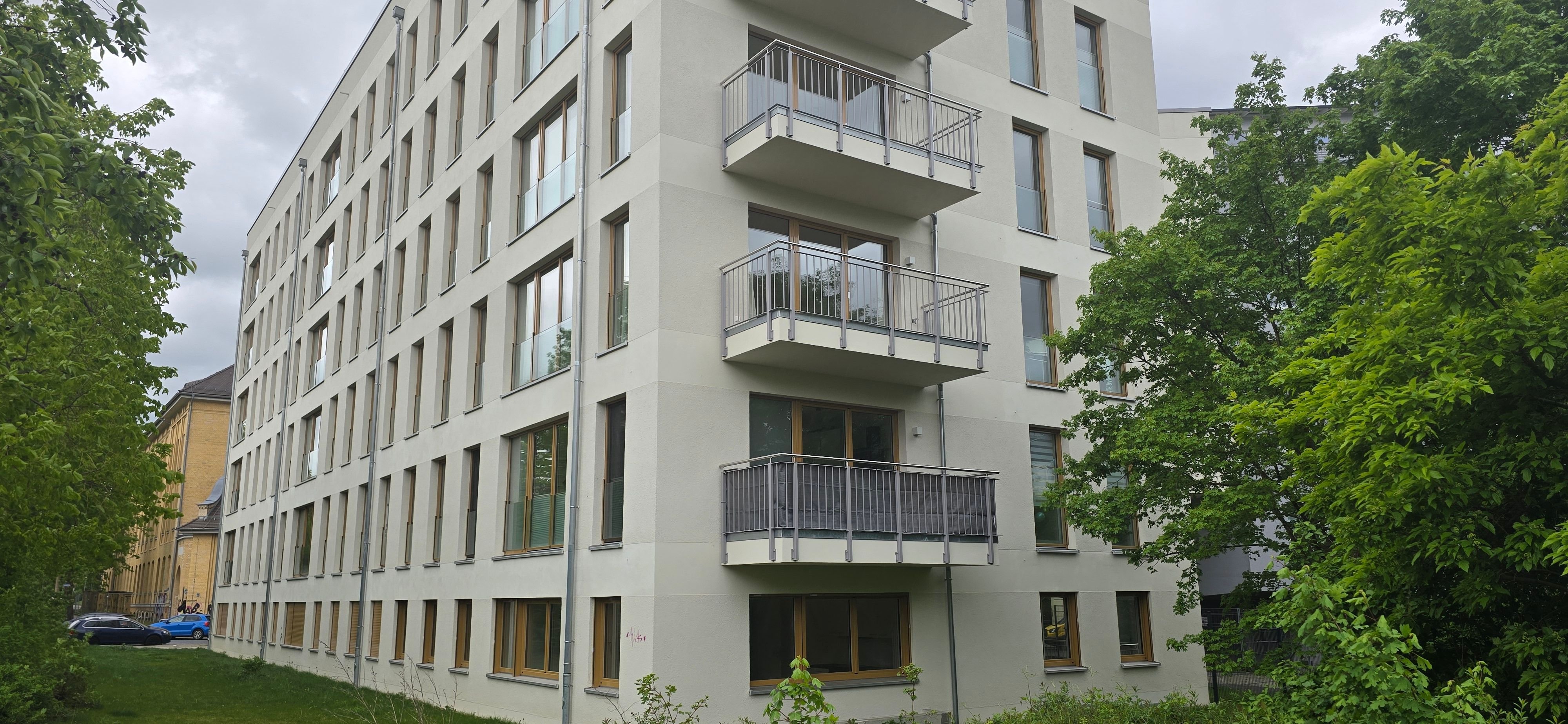 Wohnung zum Kauf Provisionsfrei 386.000 € 3 Zimmer 81 m²<br/>Wohnfläche Ab sofort<br/>Verfügbarkeit Neustadt-Neuschönefeld Leipzig 04315