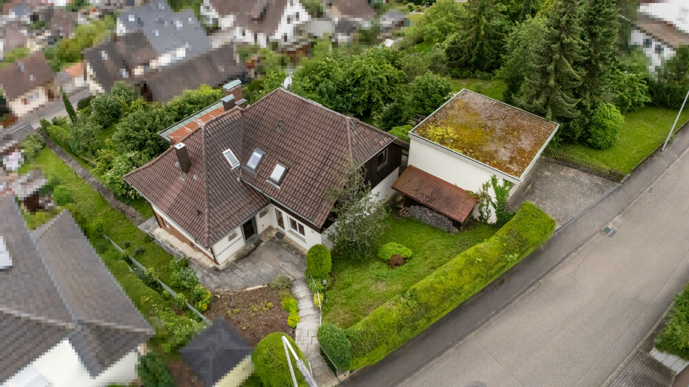 Einfamilienhaus zum Kauf 495.000 € 7,5 Zimmer 155 m²<br/>Wohnfläche 732 m²<br/>Grundstück Öschelbronn Niefern-Öschelbronn 75223