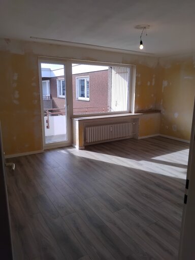 Wohnung zur Miete 606 € 3 Zimmer 80,7 m² 3. Geschoss frei ab 16.01.2025 Friedrich-Engels-Str. 45 Marxloh Duisburg 47169