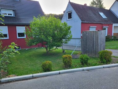 Doppelhaushälfte zum Kauf 159.000 € 2 Zimmer 65 m² 170 m² Grundstück Gaarden - Süd / Kronsburg Bezirk 3 Kiel 24145