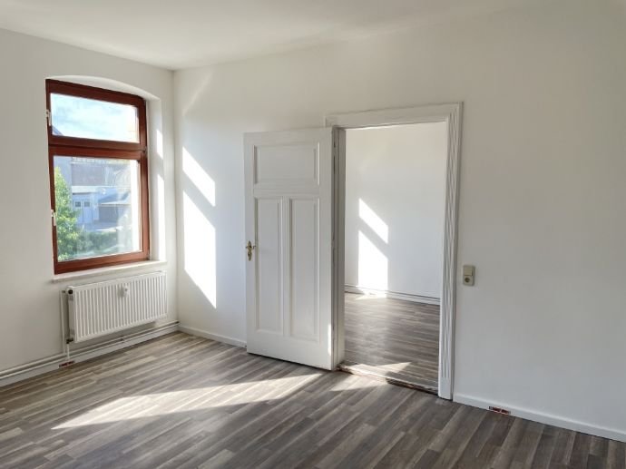 Wohnung zur Miete 299 € 2 Zimmer 39 m²<br/>Wohnfläche 1. Stock<br/>Geschoss Ab sofort<br/>Verfügbarkeit Spremberger Straße 12 Forst-Stadt Forst (Lausitz) 03149