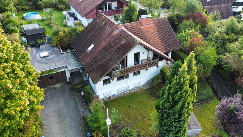 Villa zum Kauf 695.000 € 7 Zimmer 240 m² 900 m² Grundstück Destuben Bayreuth 95448