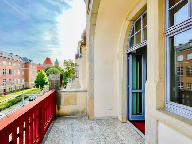 Wohnung zur Miete 1.300 € 4 Zimmer 130 m² frei ab 01.08.2025 Südvorstadt-West (Nürnberger Platz/TU) Dresden 01069