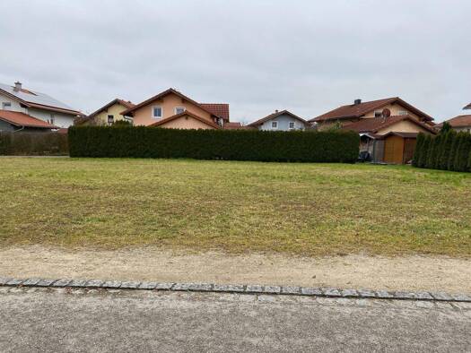 Grundstück zum Kauf 311.300 € 566 m² Grundstück Götzing Fridolfing 83413