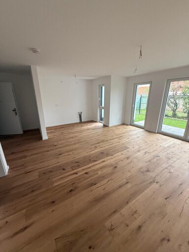 Wohnung zur Miete 900 € 2 Zimmer 56,8 m² EG frei ab sofort Langendiebacher Straße 17 Ravolzhausen Neuberg 63543