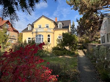 Villa zum Kauf 635.000 € 8 Zimmer 200 m² 1.030 m² Grundstück Radebeul 01445