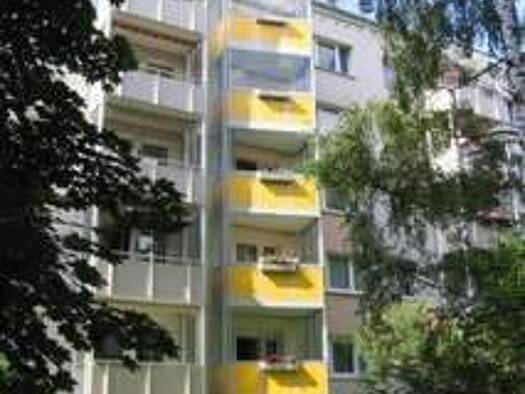 Wohnung zur Miete 270 € 3 Zimmer 59,3 m² 5 Geschosse frei ab sofort Straße des Friedens 9 Kitzscher 04567