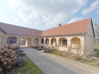 Einfamilienhaus zum Kauf Provisionsfrei 260.000 € 5 Zimmer 171 m² 11.434 m² Grundstück Alsóbogát