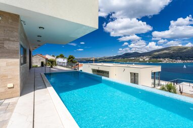 Villa zum Kauf 1.300.000 € 4 Zimmer 361 m² 701 m² Grundstück Okrug