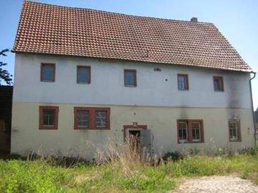 Haus zum Kauf 100.000 € 8 Zimmer 200 m² 900 m² Grundstück frei ab sofort Kleinlangheim 97355