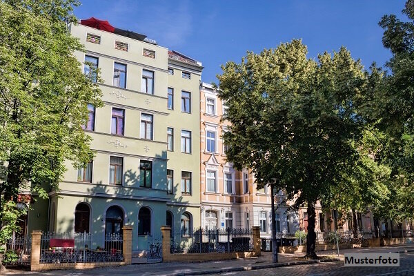 Mehrfamilienhaus zum Kauf 68.000 € 1 Zimmer 475 m²<br/>Wohnfläche 305 m²<br/>Grundstück Dellviertel Duisburg 47053