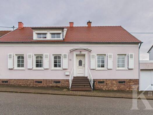 Doppelhaushälfte zum Kauf 229.000 € 5 Zimmer 136 m² 562 m² Grundstück Heusweiler 66265