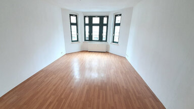 Wohnung zur Miete 352 € 3 Zimmer 70,4 m² 1. Geschoss Ernst-Thälmann-Straße 8 Hainichen Hainichen 09661