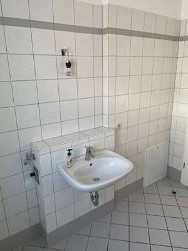 Wohnung zur Miete 700 € 2 Zimmer 68 m² frei ab sofort Mainzer Str. 28 Falkenhagen Falkensee 14612