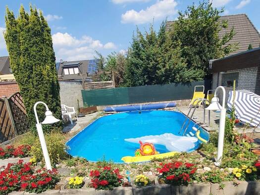 Einfamilienhaus zum Kauf 349.000 € 9,5 Zimmer 211 m² 636 m² Grundstück frei ab sofort Falkenweg Hemsbünde 27386