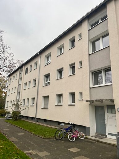 Wohnung zur Miete 834 € 3 Zimmer 63,2 m² 1. Geschoss frei ab 01.02.2025 Ibellstr. 11 Unterliederbach Frankfurt am Main 65929