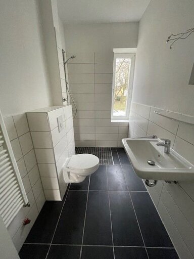 Wohnung zur Miete 329 € 2 Zimmer 50 m² EG Warthestraße 4 Fedderwardergroden Wilhelmshaven 26388