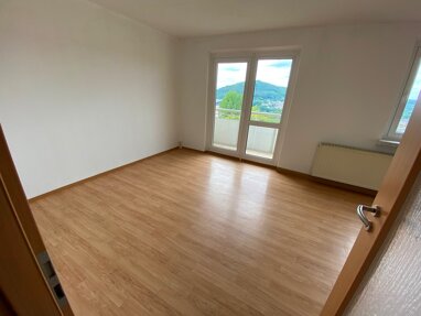 Wohnung zur Miete 369,72 € 5 Zimmer 75,3 m² 6. Geschoss Otto-Bruchholz-Straße 17 Wahlbezirk 76 Suhl 98527